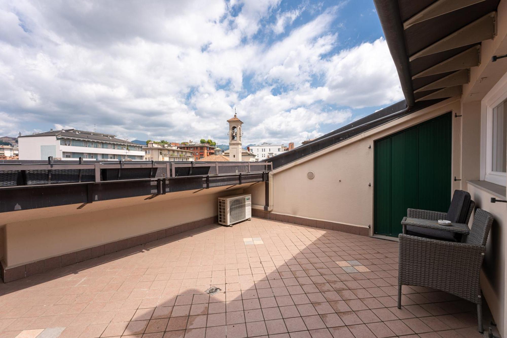 Apartments Vistallihouse Bergamo Luaran gambar